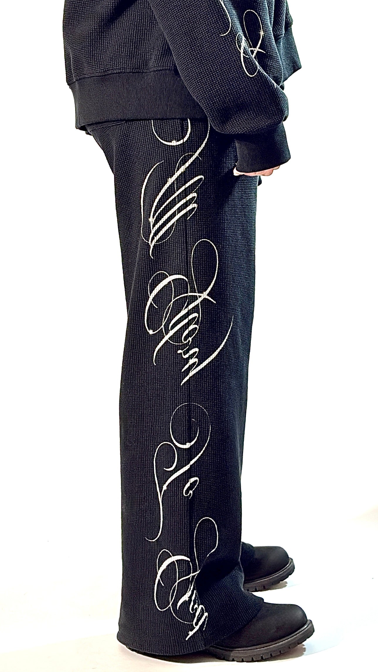 “GLORY TO GOD”  BLACK THERMAL SWEATS