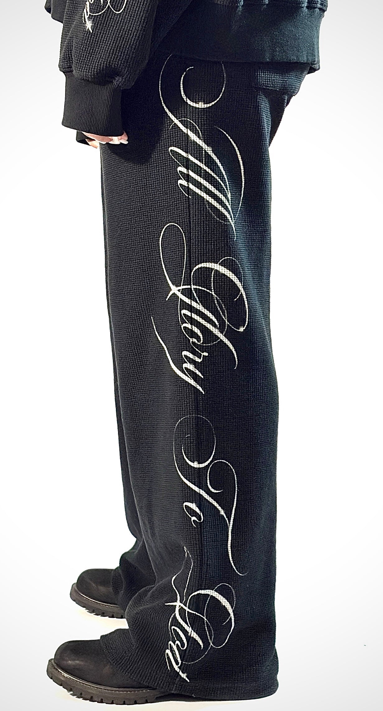 “GLORY TO GOD”  BLACK THERMAL SWEATS